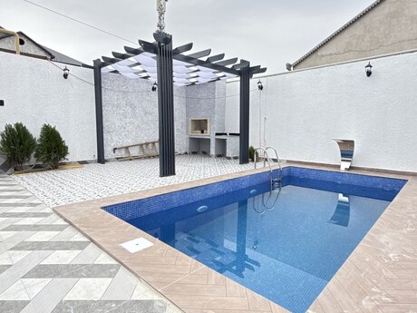 4 otaqlı həyət evi/bağ evi - Buzovna q. - 135 m²