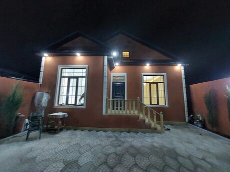 3 otaqlı həyət evi/bağ evi - Hövsan q. - 105 m²