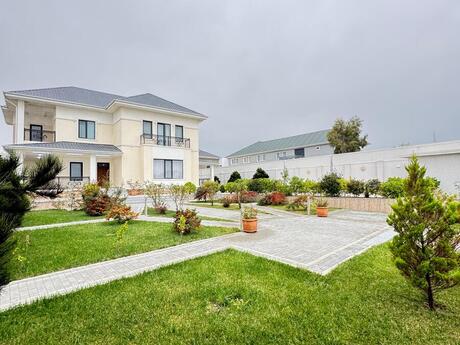 6 otaqlı həyət evi/bağ evi - Buzovna q. - 350 m²