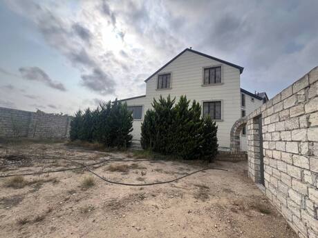 10 otaqlı həyət evi/bağ evi - Albalılıq q. - 450 m²