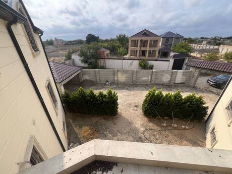 10 otaqlı həyət evi/bağ evi - Albalılıq q. - 450 m²