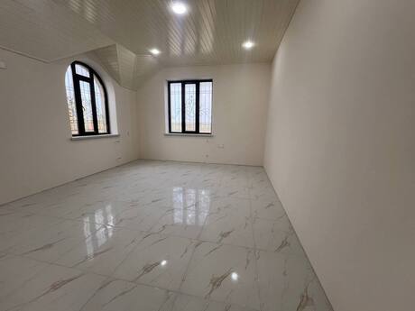 10 otaqlı həyət evi/bağ evi - Albalılıq q. - 450 m²