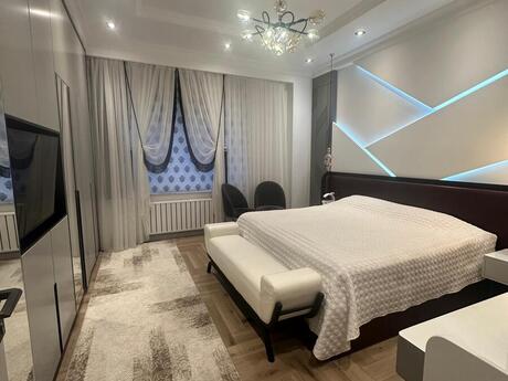 4 otaqlı yeni tikili - Ağ şəhər q. - 132 m²