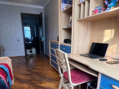 Gənclikdə 3 otaqlı köhnə tikili mənzil satılır, 86 m², 280 000 AZN, şəkil 3 / 8