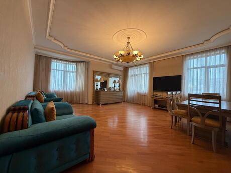 Объявление №5707360 - Баку, м. Гянджлик, 4-комн., 170 м², 15/16 этаж