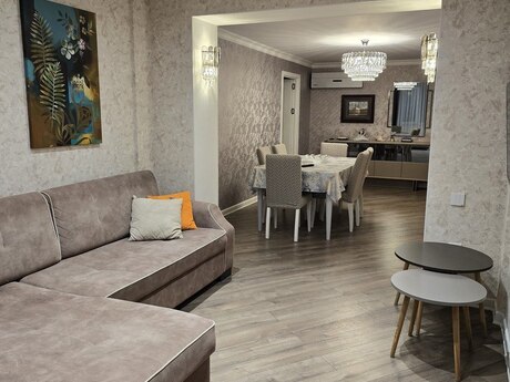 Объявление №5707720 - Баку, м. Иншаатчылар, 3-комн., 85 м², 3/5 этаж