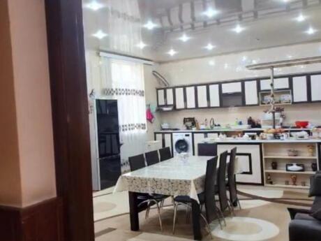 6 otaqlı həyət evi/bağ evi - Nəsimi m. - 320 m²