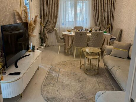 Elan №5709036 - Bakı, Memar Əcəmi m., 2 otaqlı, 60 m², 3/5 mərtəbə