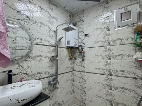 2-room old-build apartment for sale in Memar Əcəmi, 60 m², 137 000 AZN, photo 4 / 9