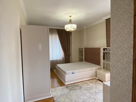 3-комн. новостройка - Наримановский  р. - 130 м²