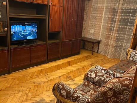 Elan №5709543 - Bakı, Nəriman Nərimanov m., 3 otaqlı, 75 m², 2/5 mərtəbə