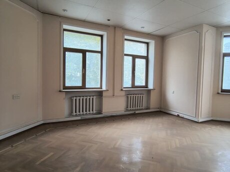 9 otaqlı ofis - Gənclik m. - 350 m²
