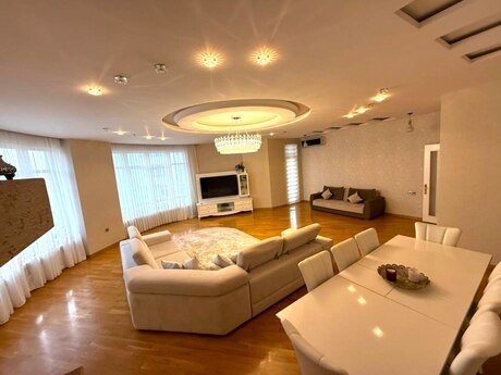 4 otaqlı mənzil, 242 m², Nizami: 569 000 ₼ 2