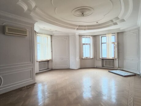 4-комн. офис - м. Гянджлик - 175 м²