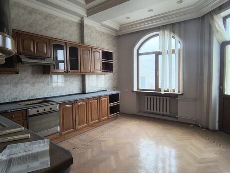 4-комн. офис - м. Гянджлик - 175 м²