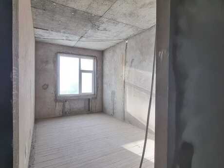 4 otaqlı yeni tikili - Elmlər Akademiyası m. - 182 m²