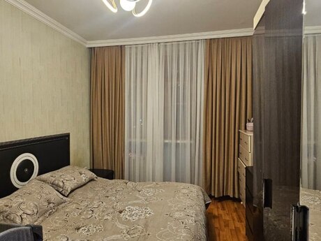 4 otaqlı köhnə tikili - Qaraçuxur q. - 100 m²