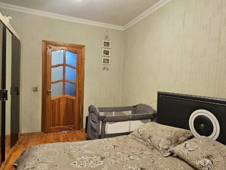 4 otaqlı köhnə tikili - Qaraçuxur q. - 100 m²