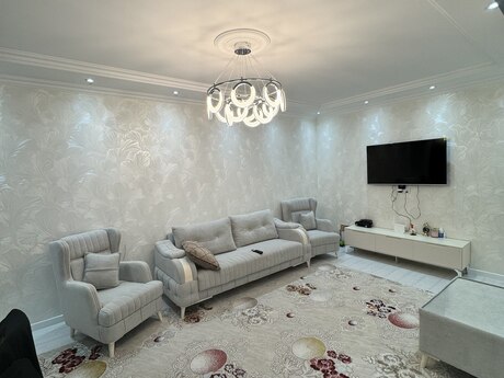 5 otaqlı həyət evi/bağ evi - M.Ə.Rəsulzadə q. - 200 m²
