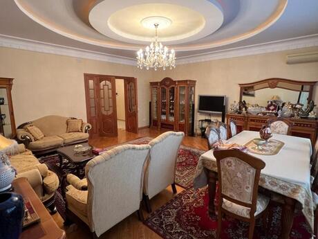Elan №5710692 - Bakı, Nəsimi r., 3 otaqlı, 167 m², 11/18 mərtəbə