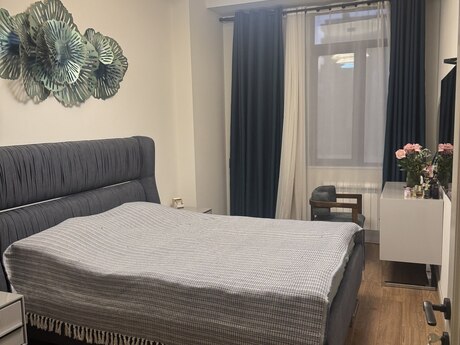 2 otaqlı yeni tikili - 8 Noyabr m. - 80 m²
