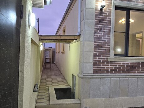 5 otaqlı həyət evi/bağ evi - Binə q. - 150 m²