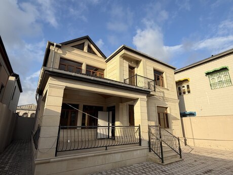6 otaqlı həyət evi/bağ evi - Bakıxanov q. - 260 m²