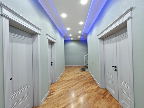 6 otaqlı həyət evi/bağ evi - Bakıxanov q. - 254 m²