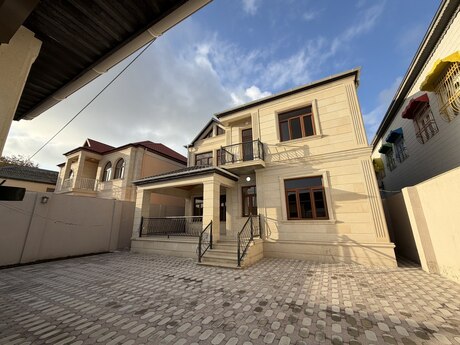 6 otaqlı həyət evi/bağ evi - Bakıxanov q. - 260 m²