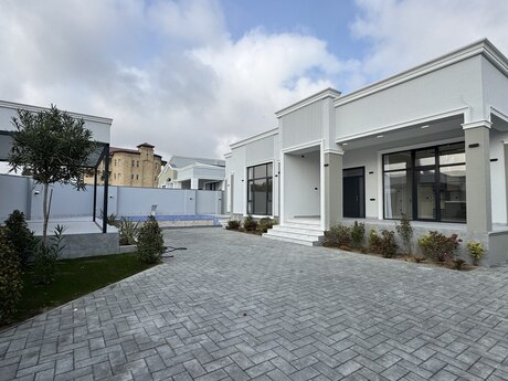 4 otaqlı həyət evi/bağ evi - Mərdəkan q. - 200 m²