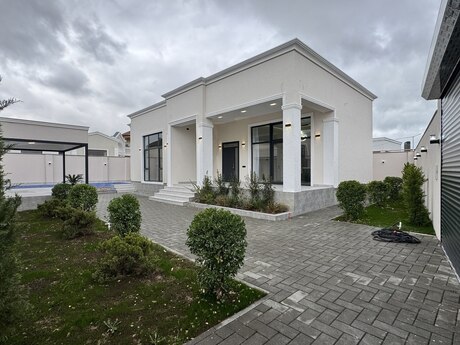 House with Garden, Villa For Sale