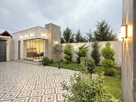 5 otaqlı həyət evi/bağ evi - Mərdəkan q. - 220 m²