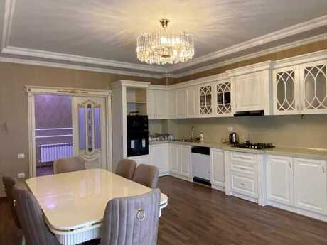 5 otaqlı yeni tikili - 8 Noyabr m. - 275 m²