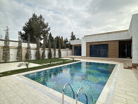 5 otaqlı həyət evi/bağ evi - Şüvəlan q. - 250 m²