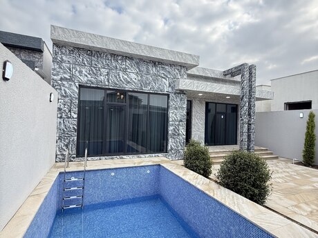 4 otaqlı həyət evi/bağ evi - Şüvəlan q. - 135 m²