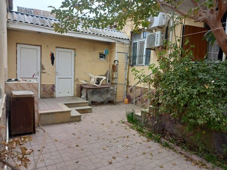 3 otaqlı həyət evi/bağ evi - Əhmədli q. - 70 m²