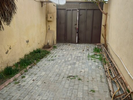 3 otaqlı həyət evi/bağ evi - Əhmədli q. - 70 m²