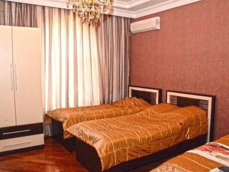 House with Garden, Villa For Sale