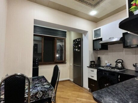 3 otaqlı köhnə tikili - Memar Əcəmi m. - 85 m²