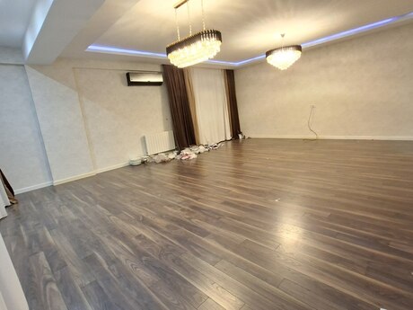 4 otaqlı yeni tikili - Xətai r. - 146 m²