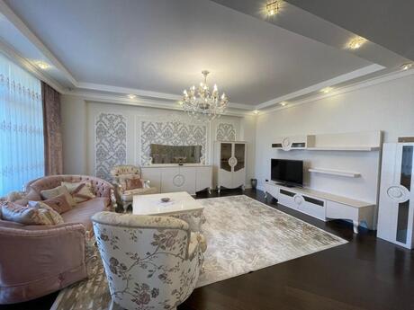 4 otaqlı yeni tikili - İçəri Şəhər m. - 240 m²