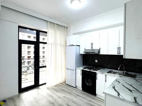1 otaqlı yeni tikili - 28 May m. - 50 m²