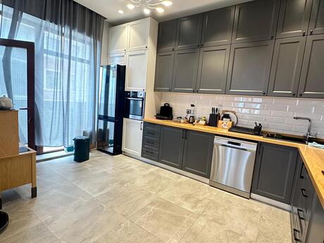 3 otaqlı yeni tikili - Nərimanov r. - 155 m²