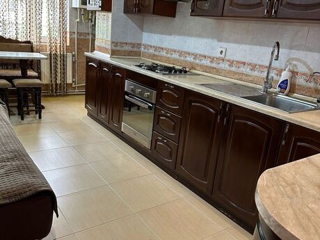 Nəriman Nərimanovda 3 otaqlı köhnə tikili mənzil satılır, 90 m², 283 000 AZN, şəkil 2 / 12