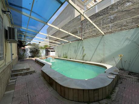 8 otaqlı həyət evi/bağ evi - Badamdar q. - 320 m²