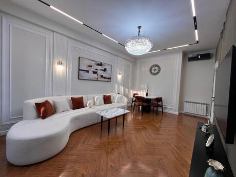 2-комн. новостройка - м. Элмляр Академиясы - 68 м²