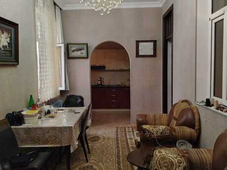 6 otaqlı həyət evi/bağ evi - Sumqayıt - 280 m²