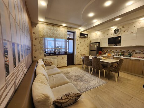 5 otaqlı mənzil, 240 m², Neftçilər: 650 000 ₼ 5