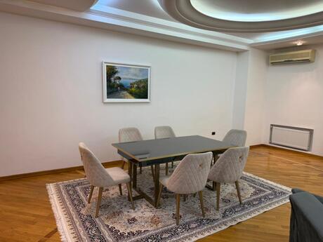 4 otaqlı yeni tikili - Sahil m. - 270 m²