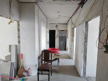 5 otaqlı köhnə tikili - Azadlıq Prospekti m. - 121 m²
